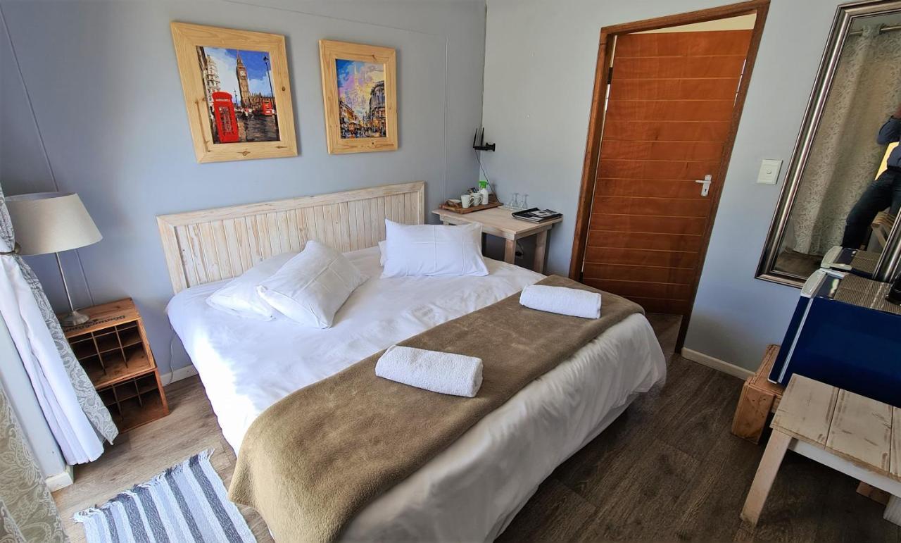 Tiende Laan Bed & Breakfast And Self-Catering Walvis Bay Exterior photo