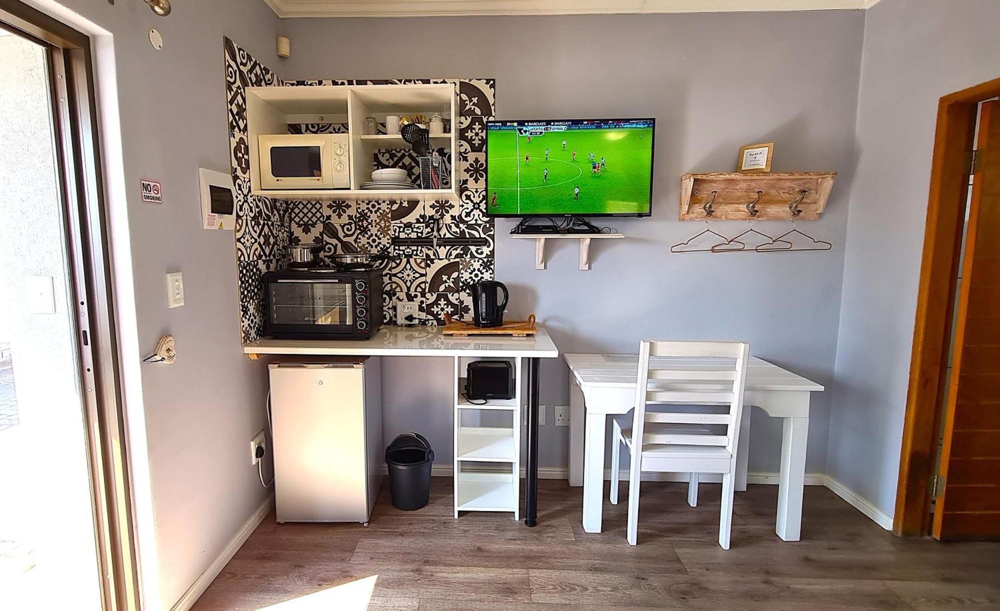 Tiende Laan Bed & Breakfast And Self-Catering Walvis Bay Exterior photo