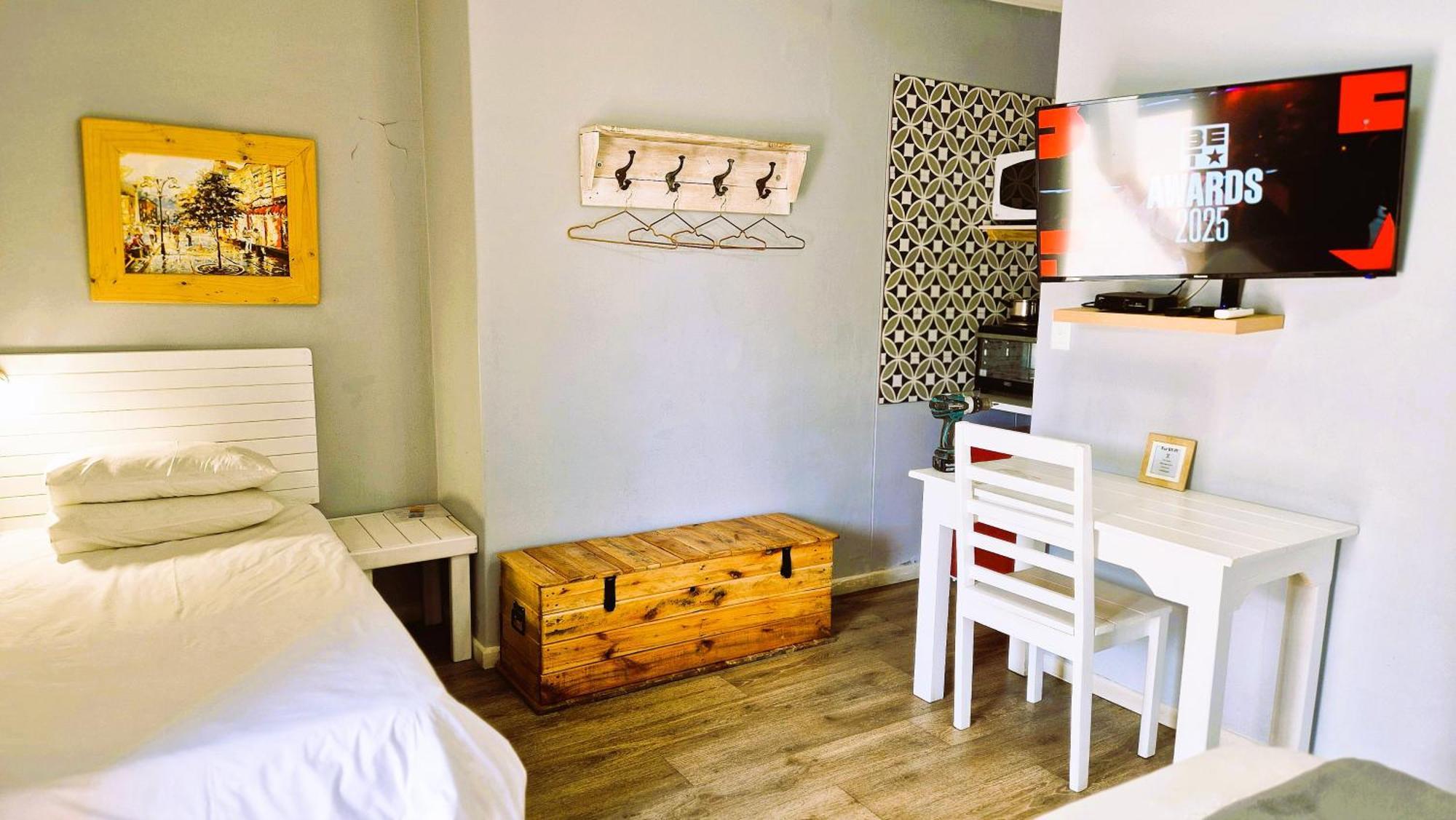 Tiende Laan Bed & Breakfast And Self-Catering Walvis Bay Exterior photo