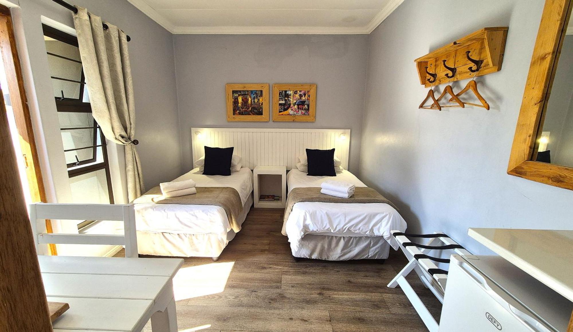 Tiende Laan Bed & Breakfast And Self-Catering Walvis Bay Exterior photo