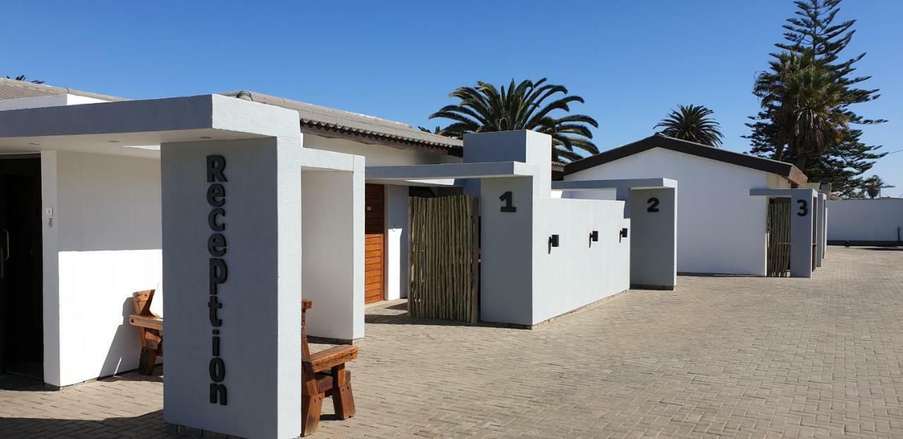 Tiende Laan Bed & Breakfast And Self-Catering Walvis Bay Exterior photo