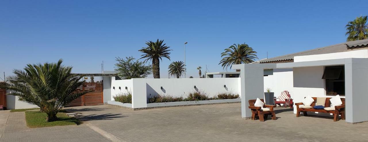 Tiende Laan Bed & Breakfast And Self-Catering Walvis Bay Exterior photo