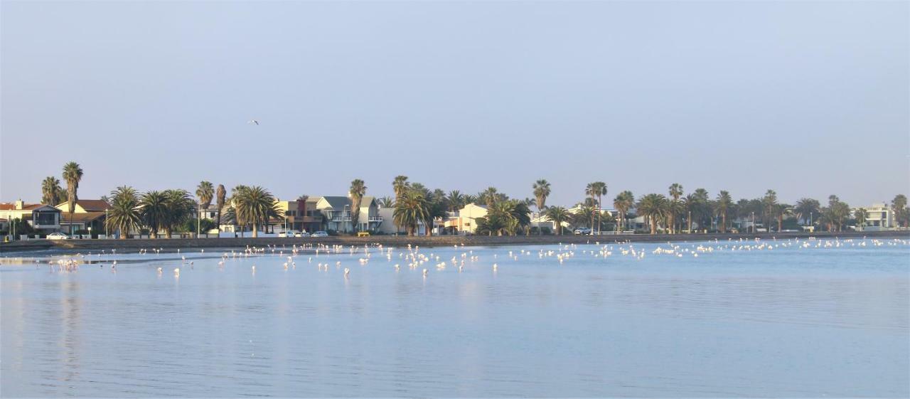 Tiende Laan Bed & Breakfast And Self-Catering Walvis Bay Exterior photo