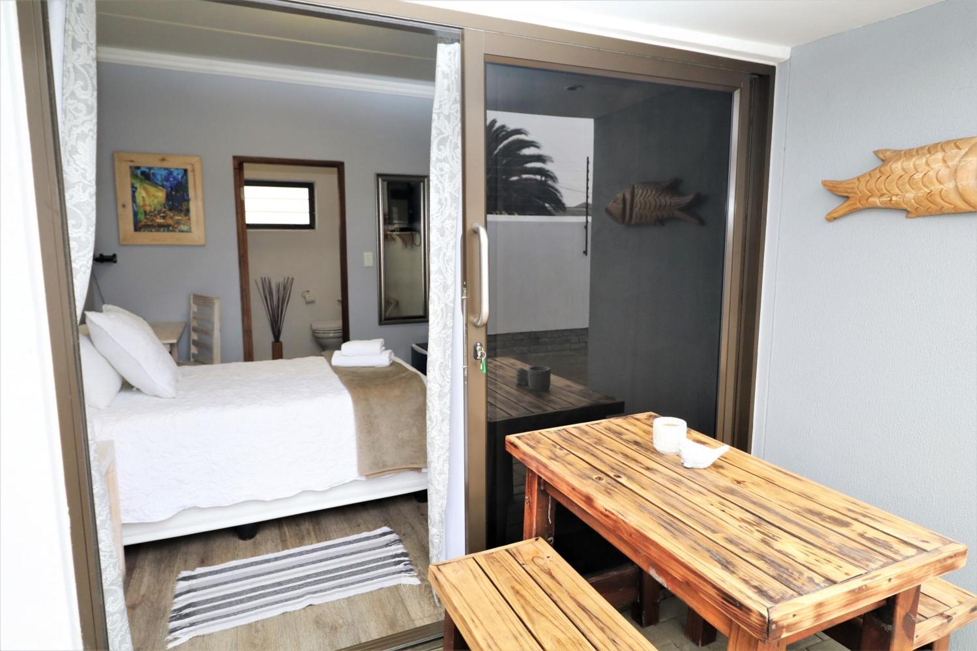 Tiende Laan Bed & Breakfast And Self-Catering Walvis Bay Exterior photo